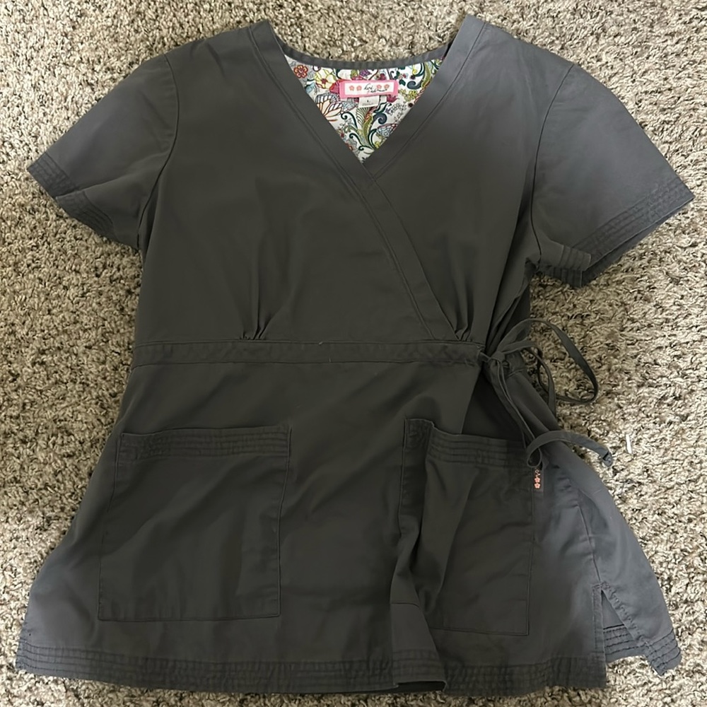 Koi grey 2 pocket scrub top